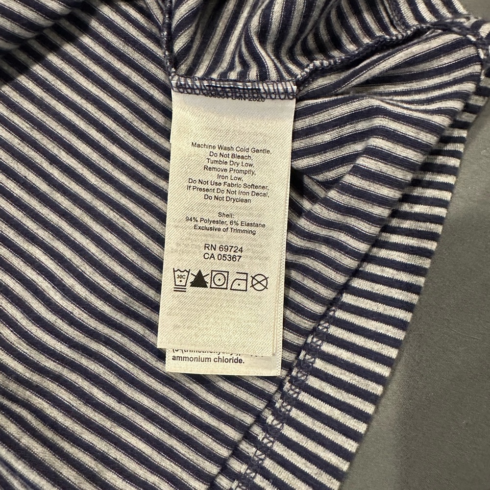 Columbia women’s half zip striped to. UW University of Washington. - Picture 3 of 8
